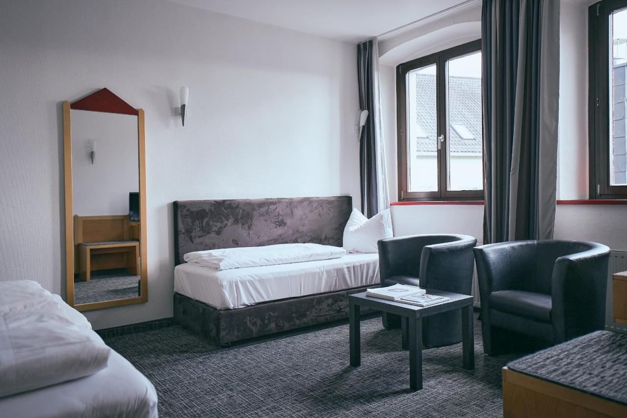 רגנסבורג Hotel Roter Hahn מראה חיצוני תמונה