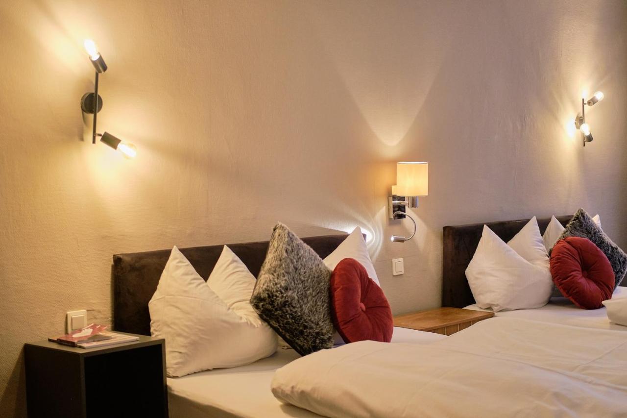 רגנסבורג Hotel Roter Hahn מראה חיצוני תמונה