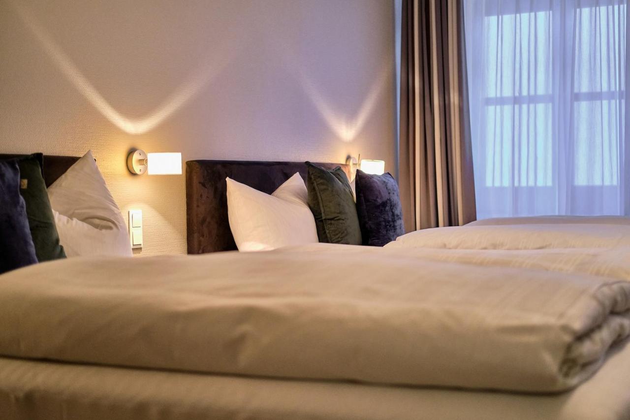 רגנסבורג Hotel Roter Hahn מראה חיצוני תמונה