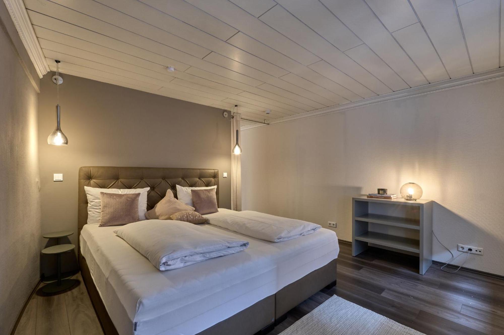 רגנסבורג Hotel Roter Hahn מראה חיצוני תמונה