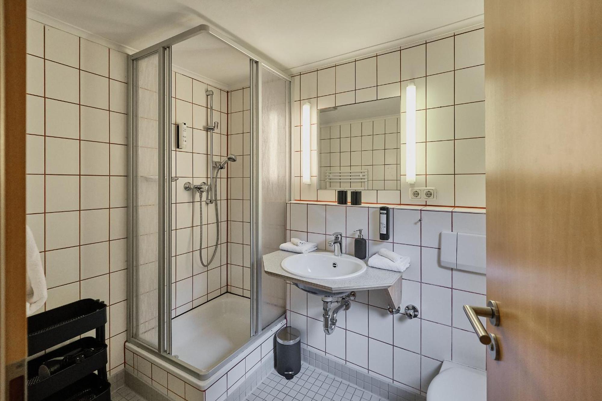 רגנסבורג Hotel Roter Hahn מראה חיצוני תמונה
