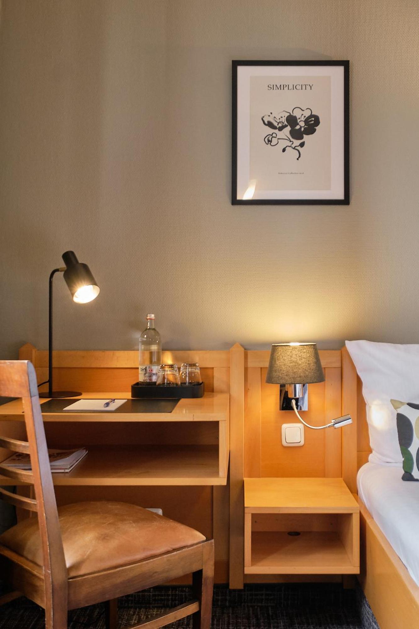 רגנסבורג Hotel Roter Hahn מראה חיצוני תמונה
